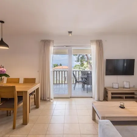 Mar Sea View Apartment Supetar Exterior photo