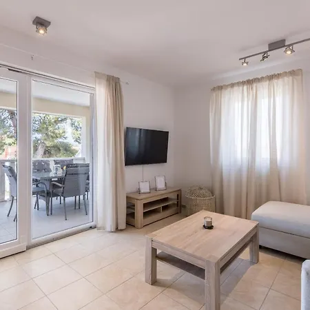 Mar Sea View Apartment Supetar Exterior photo