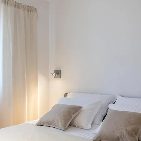 Mar Sea View Apartment Supetar Exterior photo